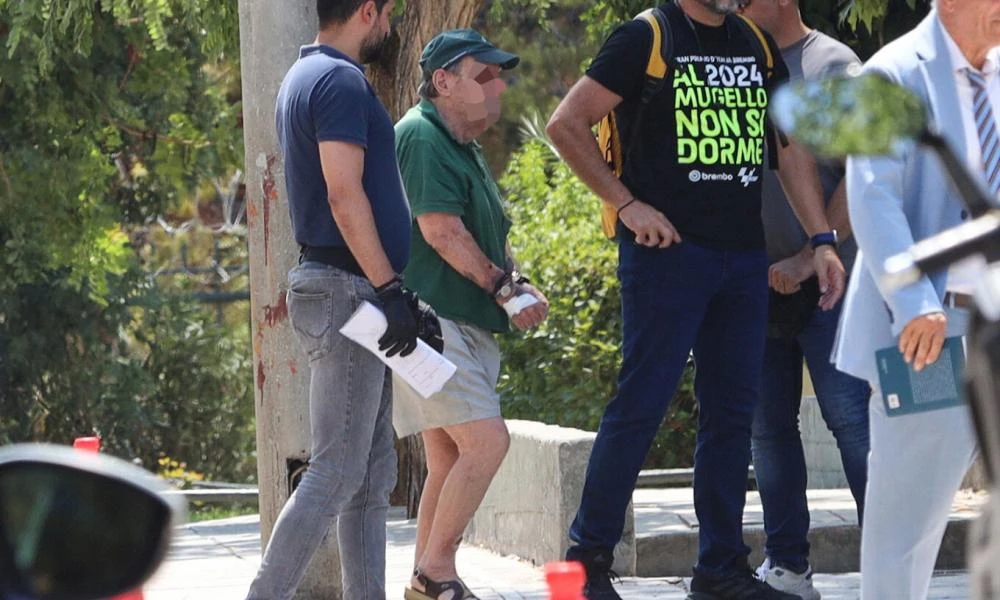 Γλυκά Νερά: Αποκαλυπτικές φωτογραφίες από τη δράση του 80χρονου που φέρεται να έβαλε 4 φωτιές